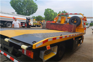 抚州附近拖车电话号码服务